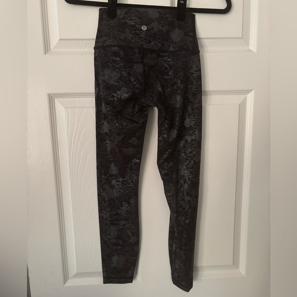 Lululemon Floral Black Wunder Under High-Rise Full-On Luxtreme Shine Leggings - Picture 3 of 7